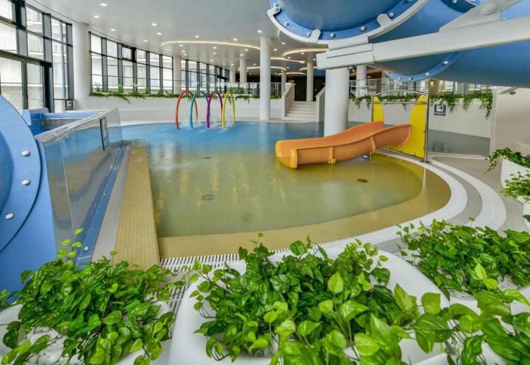 Polanki Aqua Apartament Luna Kolobrzeg Exterior photo